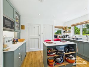 Kitchen- click for photo gallery